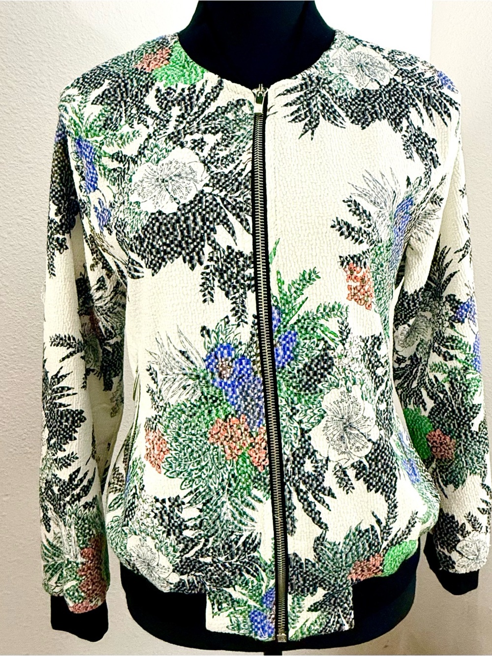 ZARA Botanical Garden Bomber Jacket - Chic Floral Print - Size M (EUC)